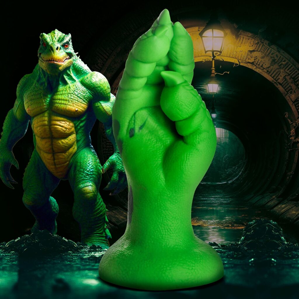 Raptor Claw Fisting Silicone Dildo – Green